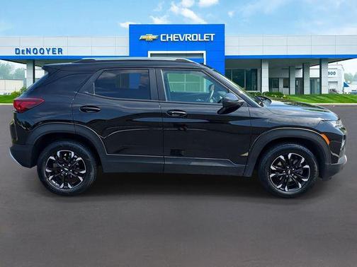 Mosaic Black Metallic 2023 Chevrolet Trailblazer LT