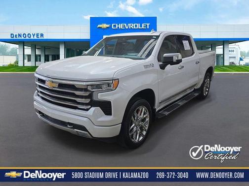 Iridescent Pearl Tricoat 2024 Chevrolet Silverado 1500 High Country