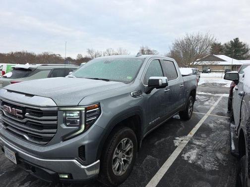 2024 GMC Sierra 1500 SLT