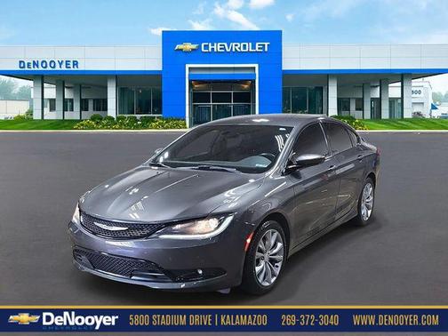 2016 Chrysler 200 S
