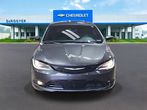 2016 Chrysler 200 S