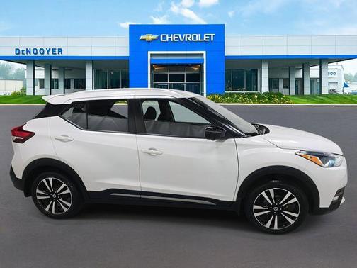 2019 Nissan Kicks SR