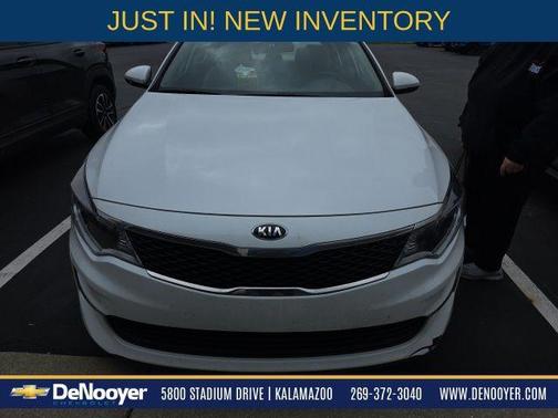 Snow White Pearl 2017 Kia Optima LX