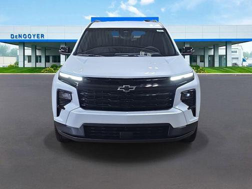 Polar White Tricoat 2026 Chevrolet Traverse LT