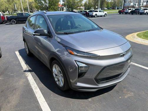 Gray Ghost Metallic 2023 Chevrolet Bolt EUV LT