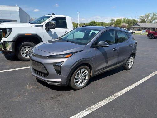 Gray Ghost Metallic 2023 Chevrolet Bolt EUV LT