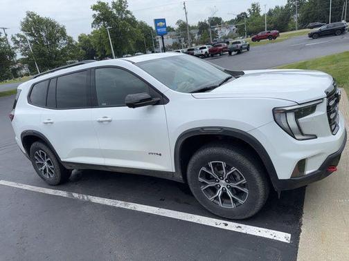 Summit White 2024 GMC Acadia AWD AT4