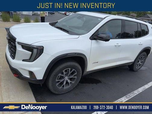 Summit White 2024 GMC Acadia AWD AT4