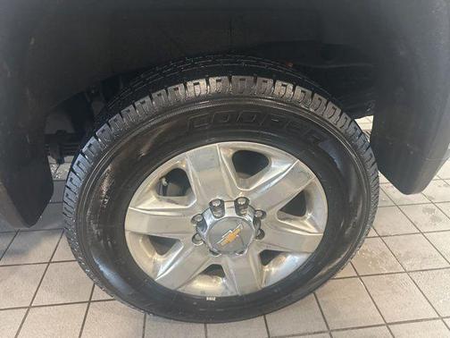 Summit White 2022 Chevrolet Silverado 2500 LTZ
