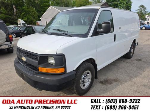 Summit White 2014 Chevrolet Express 3500 Work Van