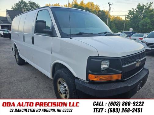 Summit White 2015 Chevrolet Express 2500 Work Van
