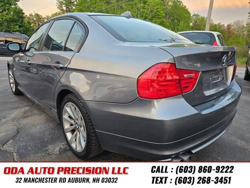grey 2011 BMW 328 xDrive