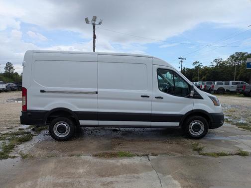 2024 Ford Transit-250 148 WB Medium Roof Cargo