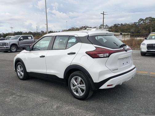 2023 Nissan Kicks S