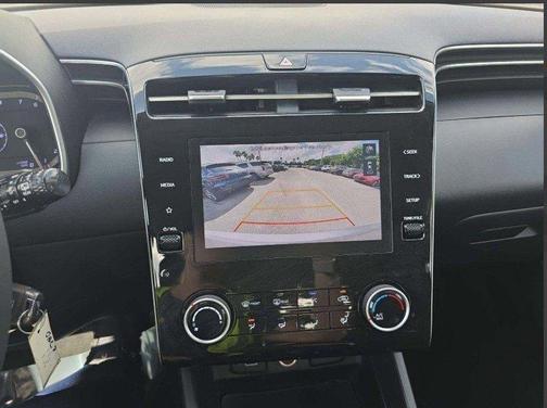 2023 Hyundai TUCSON SE