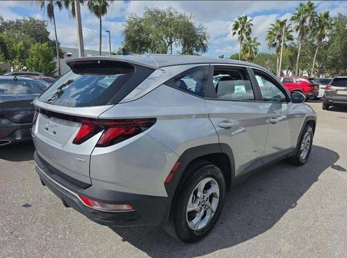 2023 Hyundai TUCSON SE