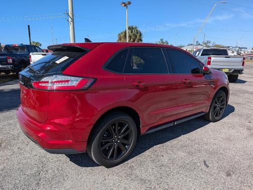 Rapid Red Metallic Tinted Clearcoat 2024 Ford Edge ST-Line