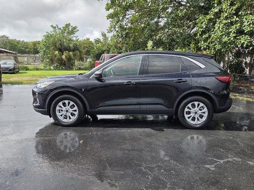 Agate Black Metallic 2024 Ford Escape Active