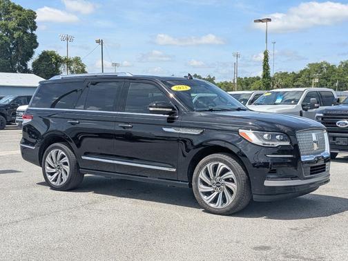 Black 2023 Lincoln Navigator Reserve