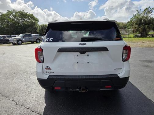 Star White 2022 Ford Explorer Timberline
