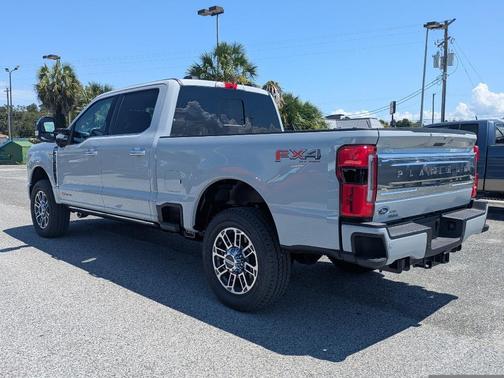 Avalanche 2026 Ford F-350 Platinum
