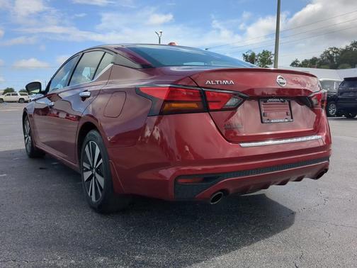 2022 Nissan Altima 2.5 SL