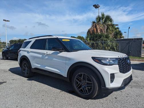 2025 Ford Explorer ST