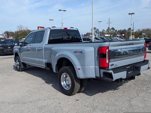 2025 Ford F-350 Platinum