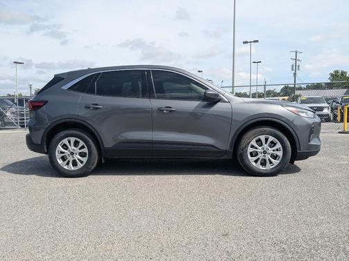 Carbonized Gray Metallic 2023 Ford Escape Active