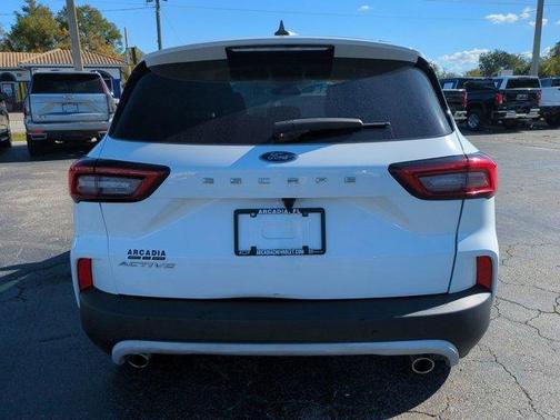 Oxford White 2023 Ford Escape Active
