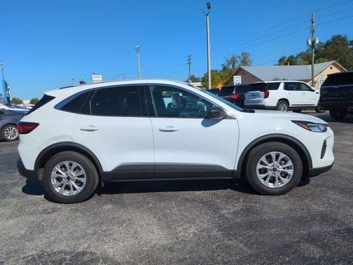 Oxford White 2023 Ford Escape Active