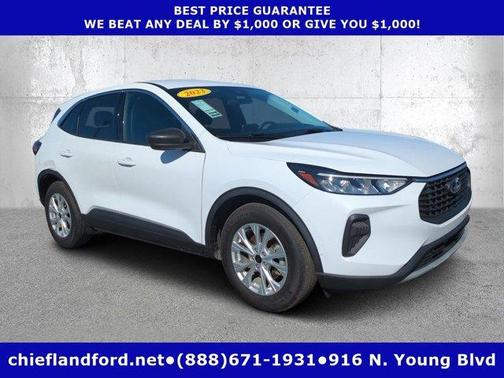 Oxford White 2023 Ford Escape Active