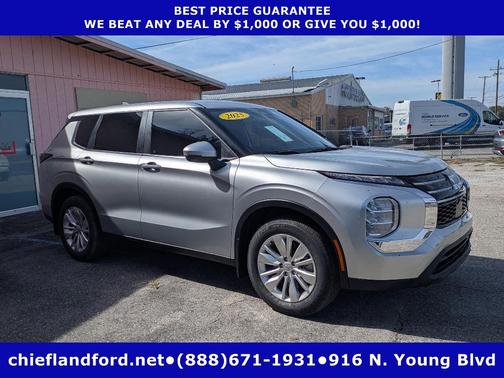 2025 Mitsubishi Outlander ES