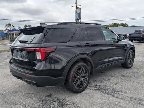Black 2025 Ford Explorer ST-Line