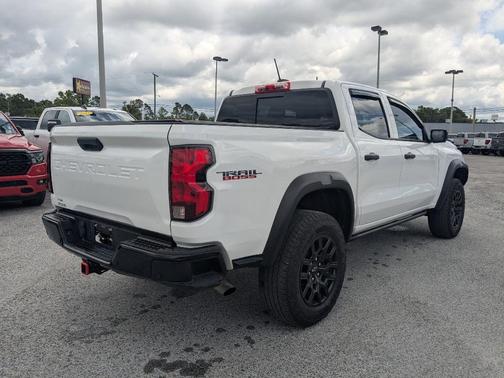 Summit White 2023 Chevrolet Colorado Trail Boss