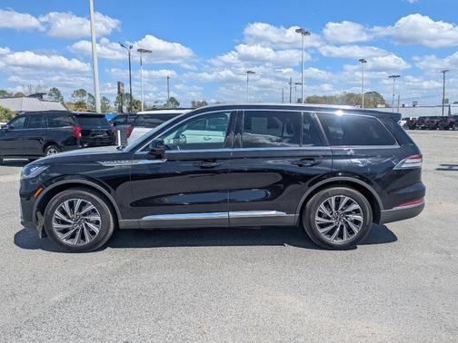 2025 Lincoln Aviator Livery