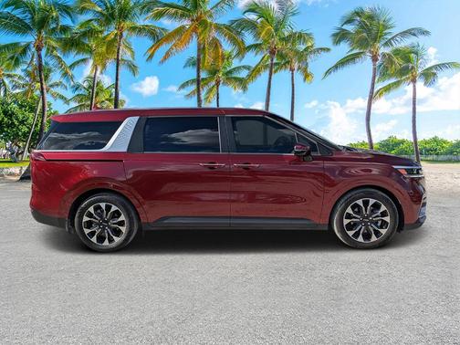 2024 Kia Carnival EX