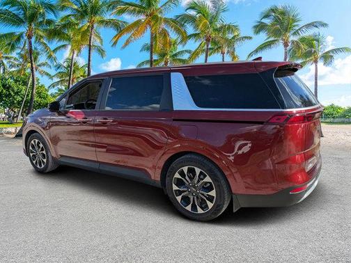 2024 Kia Carnival EX