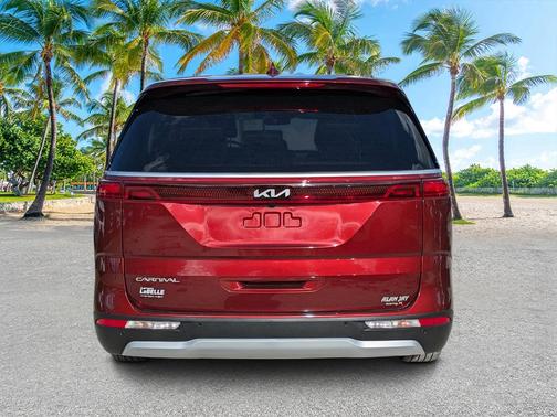 2024 Kia Carnival EX