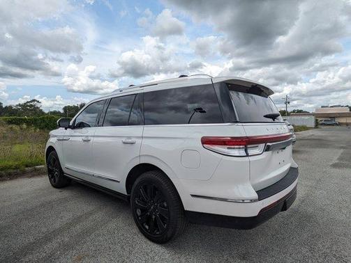 2023 Lincoln Navigator Reserve