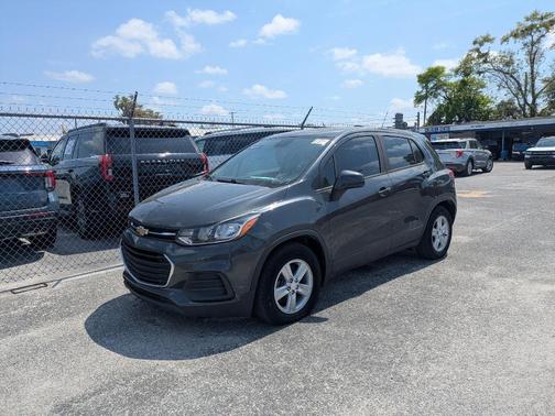 Nightfall Gray Metallic 2020 Chevrolet Trax LS