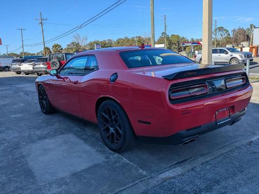 2016 Dodge Challenger 392 Hemi Scat Pack Shaker