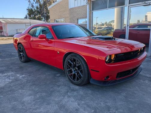 2016 Dodge Challenger 392 Hemi Scat Pack Shaker