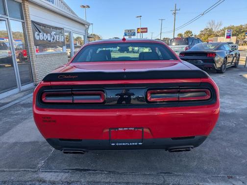 2016 Dodge Challenger 392 Hemi Scat Pack Shaker