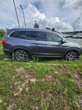 Gray 2019 Honda Pilot Touring 7-Passenger