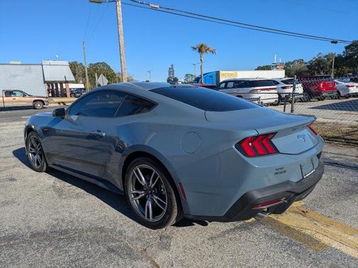2024 Ford Mustang 