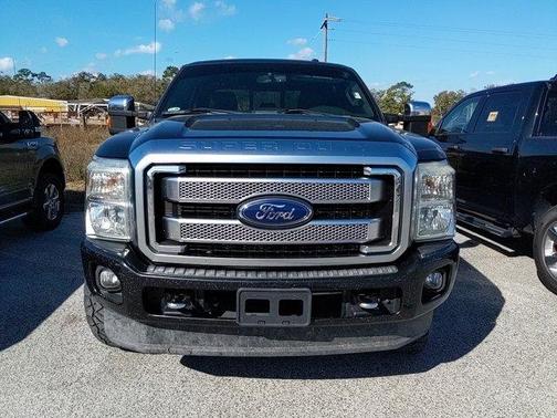 Photo 2 of 3 of 2014 Ford F-250 Platinum