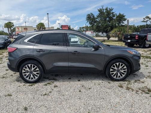 2020 Ford Escape Titanium