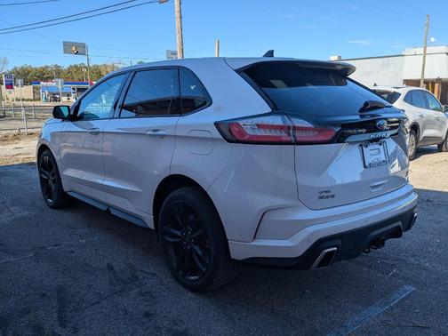 2022 Ford Edge ST