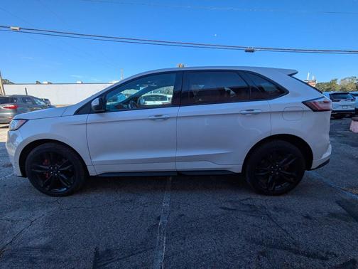 2022 Ford Edge ST